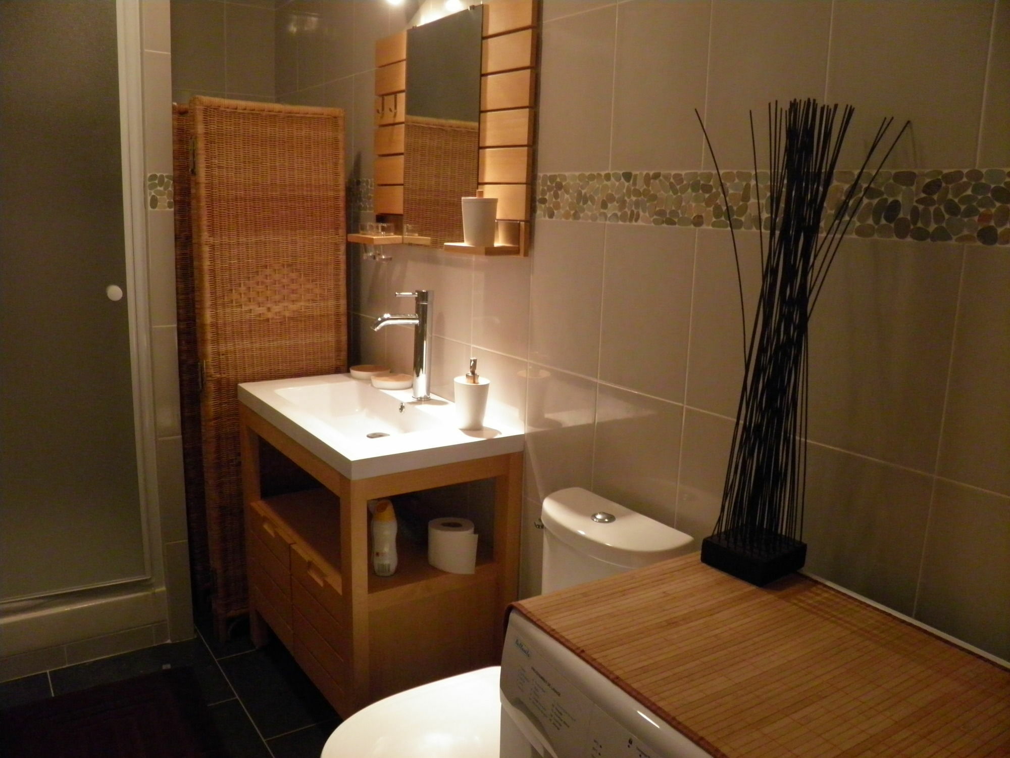 Les Gites Du Monde , Appartements 2 Chambres- 4 Lits Simples Modulables En Lits Doubles Le Havre Exterior photo